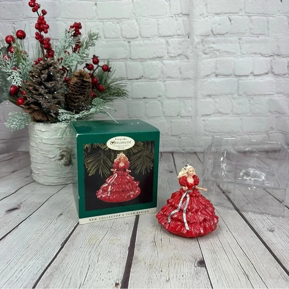 Vintage Barbie hallmark Keepsake Ornament 1996 collector's club series